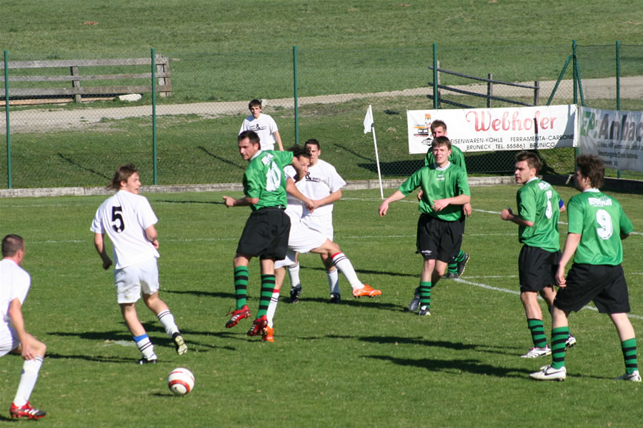 gal/19. Spieltag- SV Reischach-Wiesen/2007-04-16 SV Reischach - SV Wiesen 081.jpg